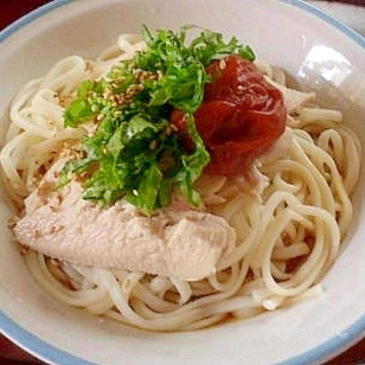 鶏胸肉と梅と紫蘇のさっぱりうどん レシピ 作り方 By みーこ1221 楽天レシピ